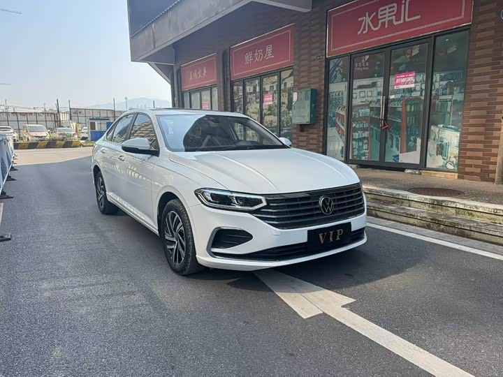 Фото 3 - Volkswagen Lavida