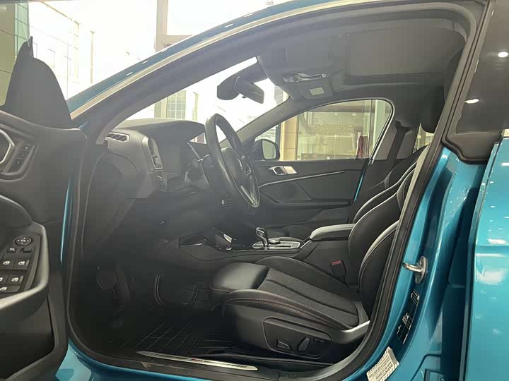 Фото 9 - BMW 2 Series