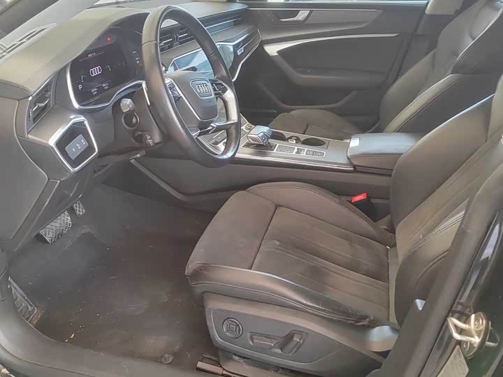 Фото 2 - Audi A7