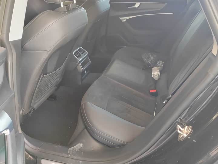 Фото 3 - Audi A7