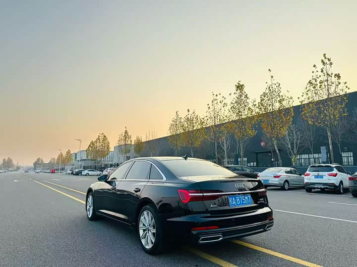 Фото 3 - Audi A6L