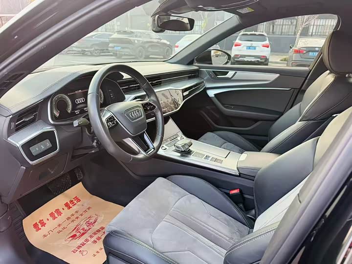 Фото 7 - Audi A6L