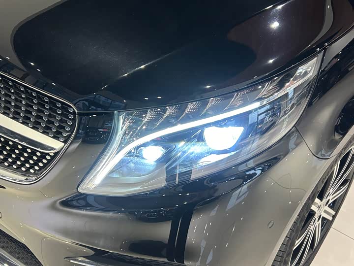 Фото 2 - Mercedes-Benz V-Class