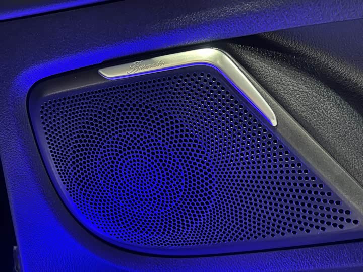 Фото 30 - Mercedes-Benz V-Class