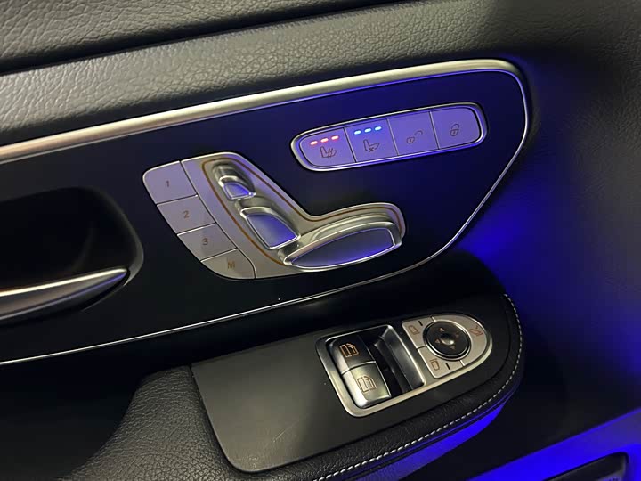 Фото 5 - Mercedes-Benz V-Class