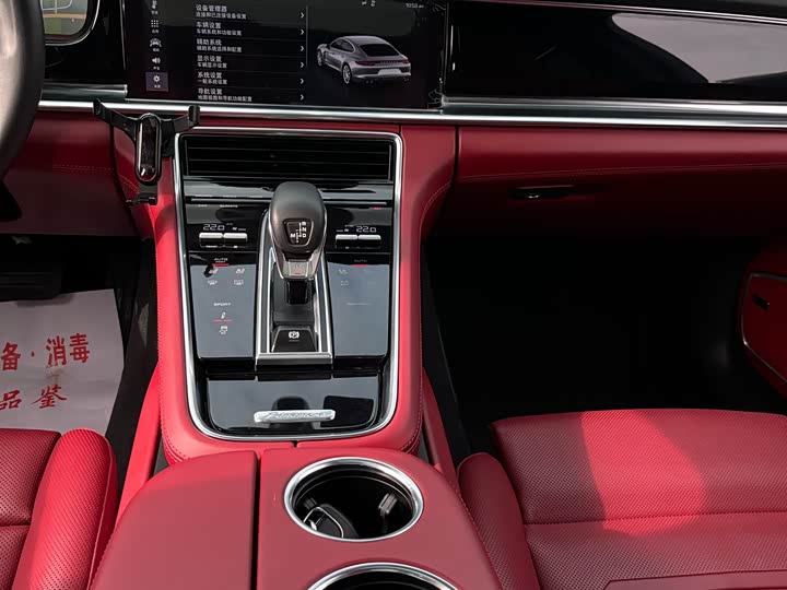 Фото 10 - Porsche Panamera