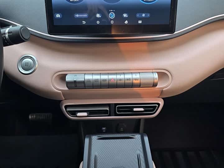 Фото 15 - BYD Seagull