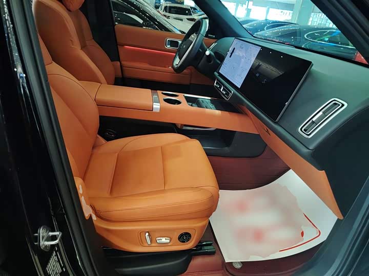 Фото 11 - LiXiang L6