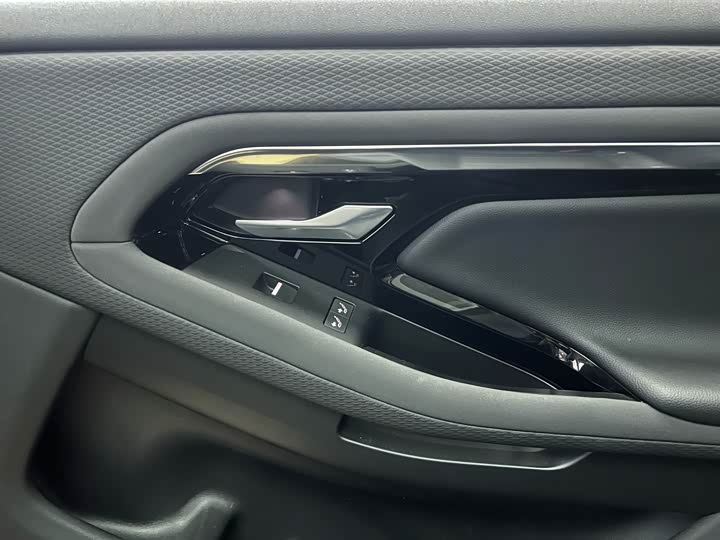 Фото 21 - Land Rover Range Rover Evoque L