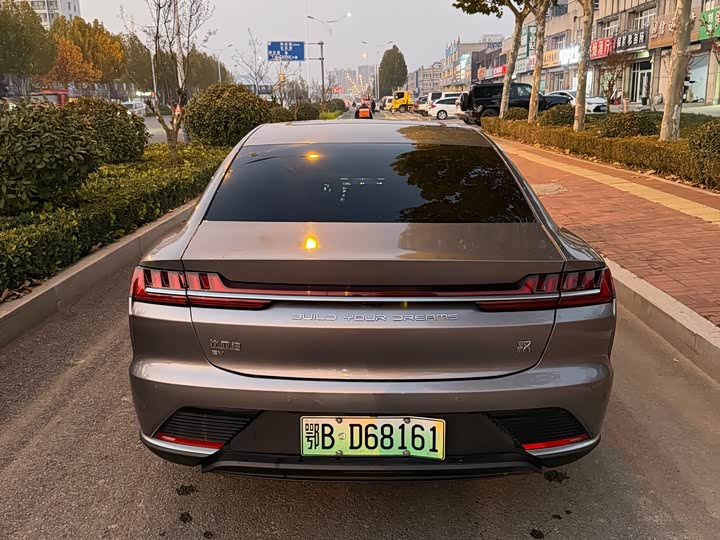 Фото 9 - BYD Han