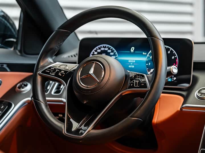 Фото 11 - Mercedes-Benz S-Class