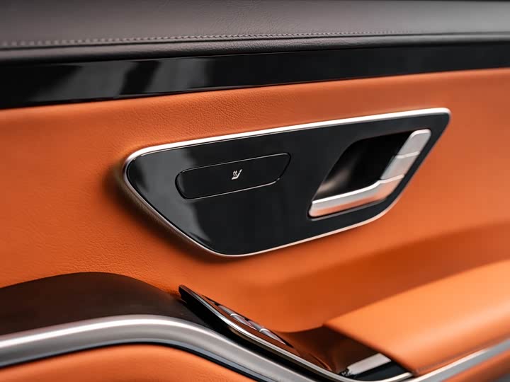 Фото 13 - Mercedes-Benz S-Class