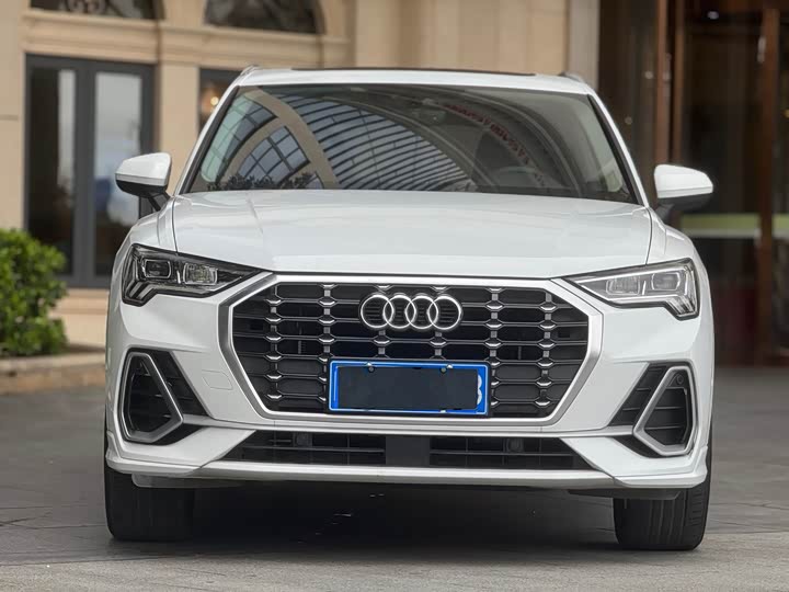 Фото 2 - Audi Q3