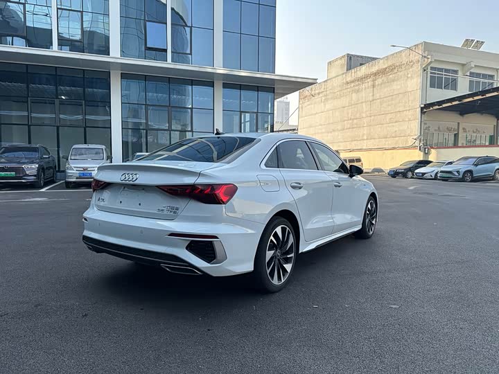 Фото 12 - Audi A3