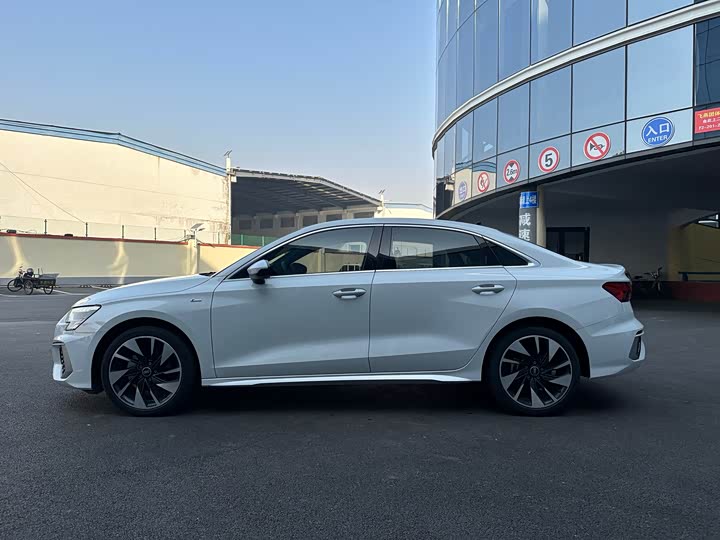 Фото 14 - Audi A3