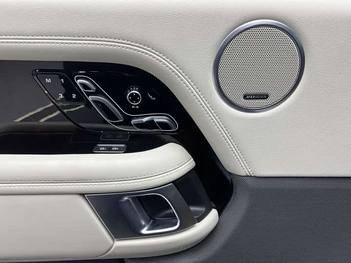 Фото 12 - Land Rover Range Rover