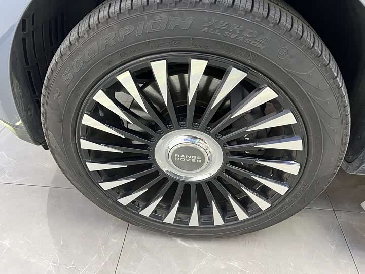 Фото 35 - Land Rover Range Rover