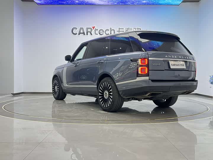 Фото 40 - Land Rover Range Rover