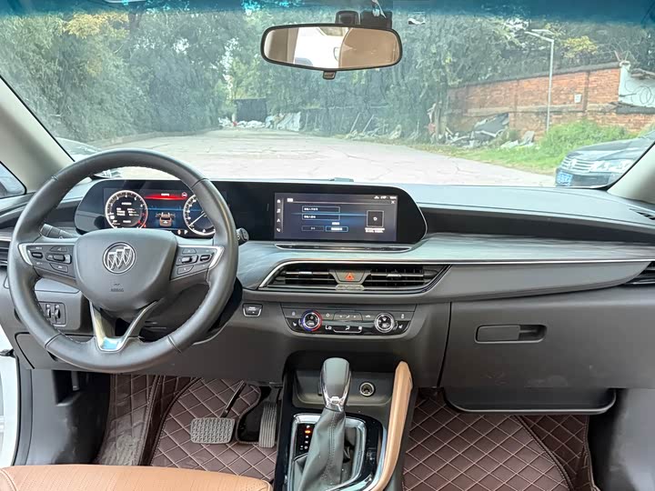 Фото 9 - Buick GL6