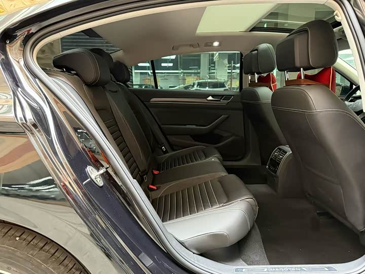 Фото 9 - Volkswagen Magotan