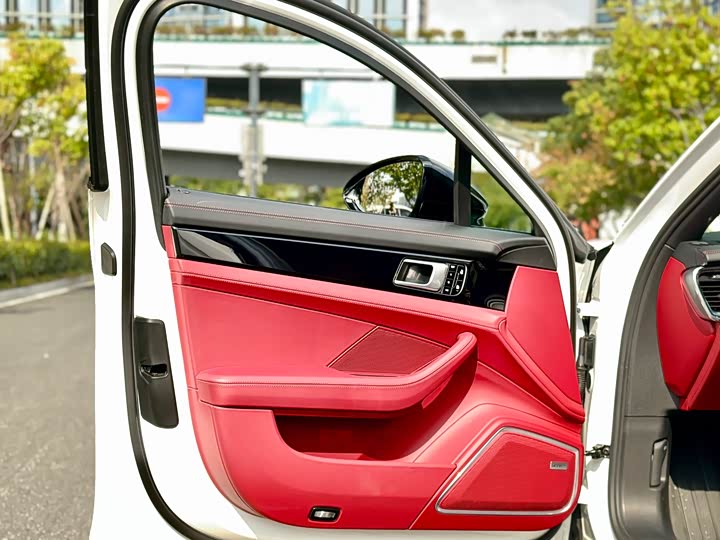 Фото 11 - Porsche Panamera