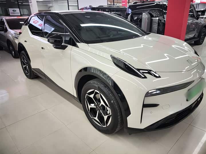 Фото 4 - Zeekr X