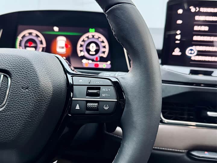 Фото 22 - Honda Inspire Hybrid