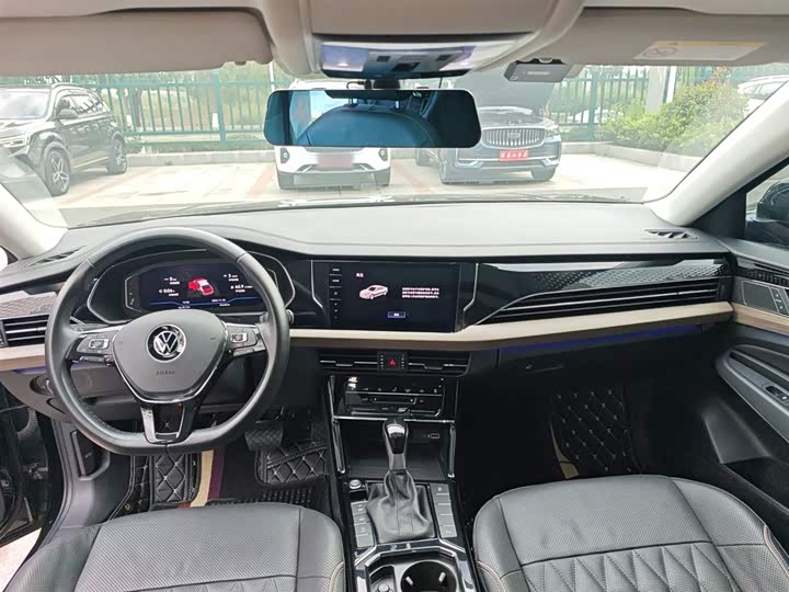 Фото 10 - Volkswagen Passat