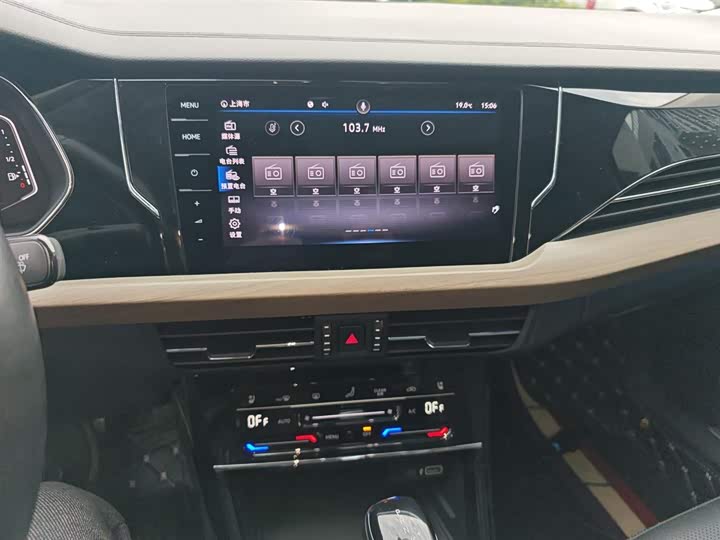 Фото 13 - Volkswagen Passat