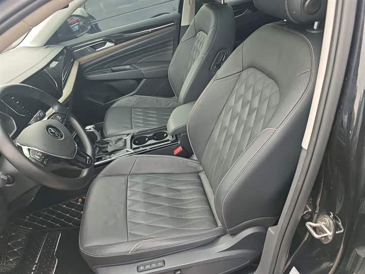 Фото 15 - Volkswagen Passat