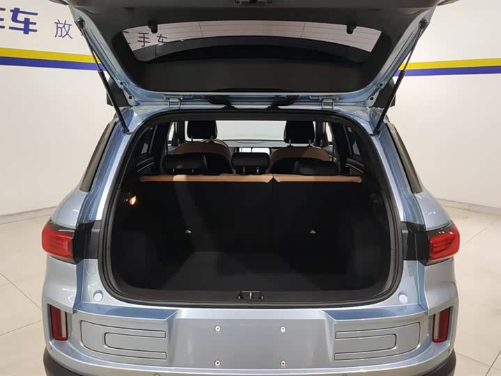 Фото 4 - Geely Icon