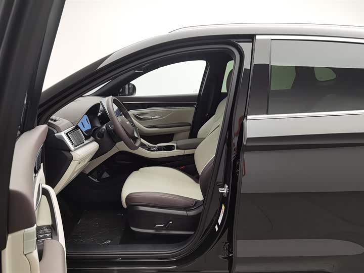 Фото 10 - BYD Song Plus Hybrid/EV