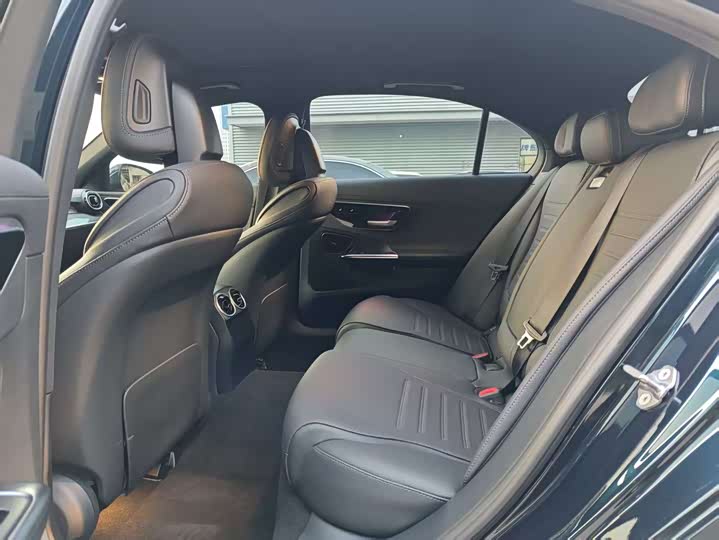 Фото 8 - Mercedes-Benz C-Class