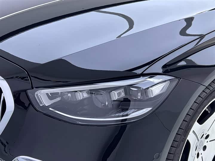 Фото 13 - Mercedes-Benz S-Class