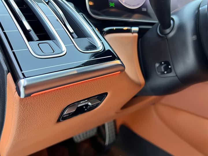 Фото 16 - Mercedes-Benz S-Class