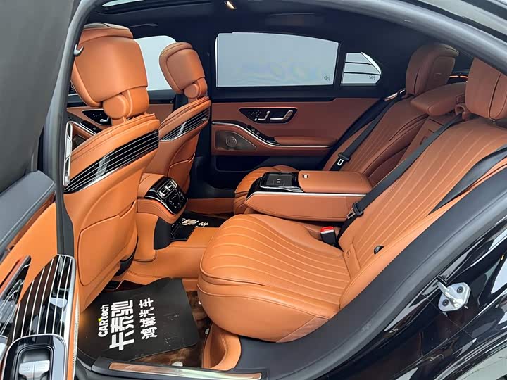 Фото 18 - Mercedes-Benz S-Class