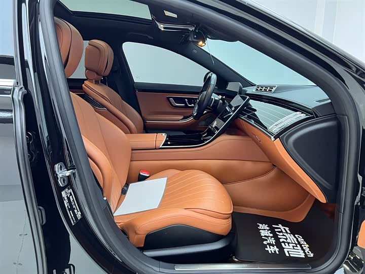 Фото 20 - Mercedes-Benz S-Class