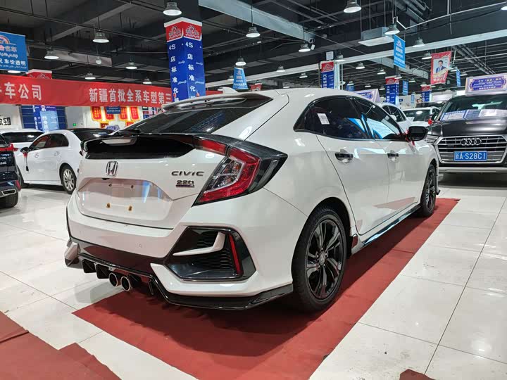 Фото 9 - Honda Civic