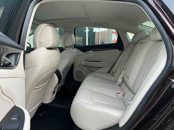 Фото 7 - Buick LaCrosse