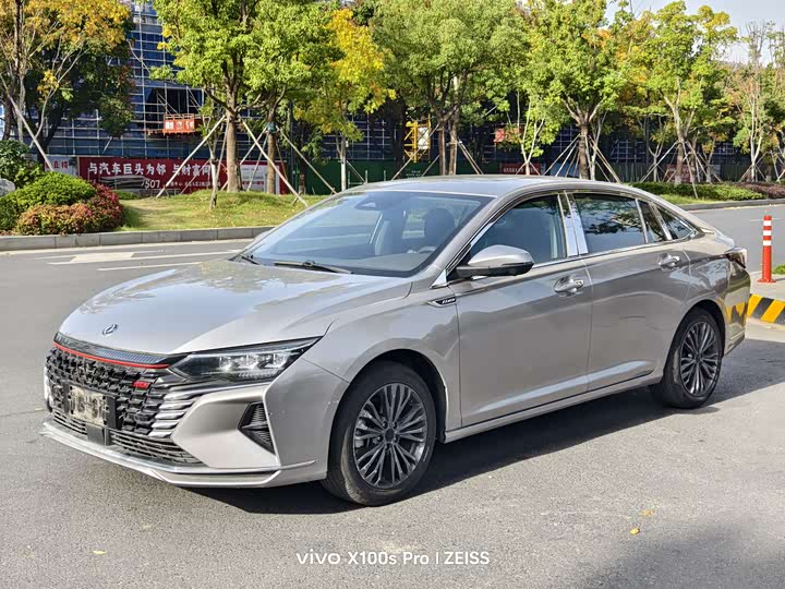 Фото 1 - Dongfeng Aeolus Yixuan Max