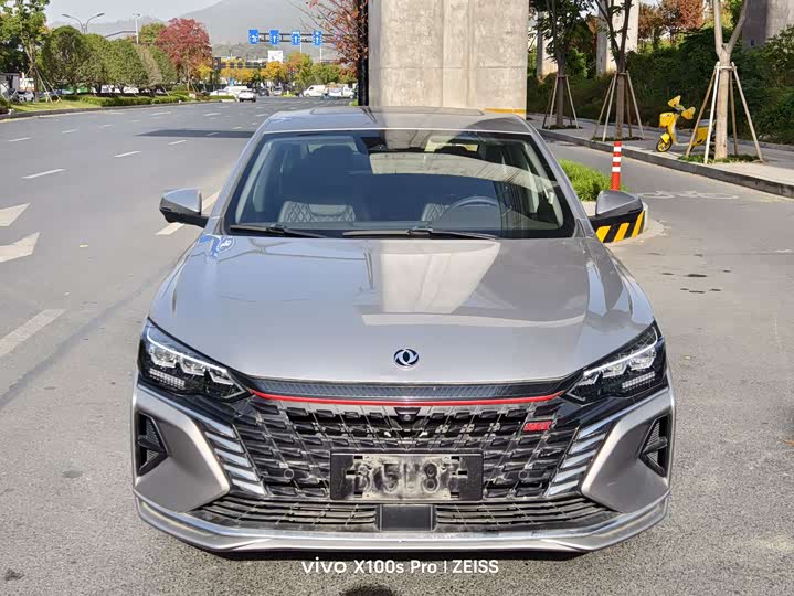 Фото 2 - Dongfeng Aeolus Yixuan Max