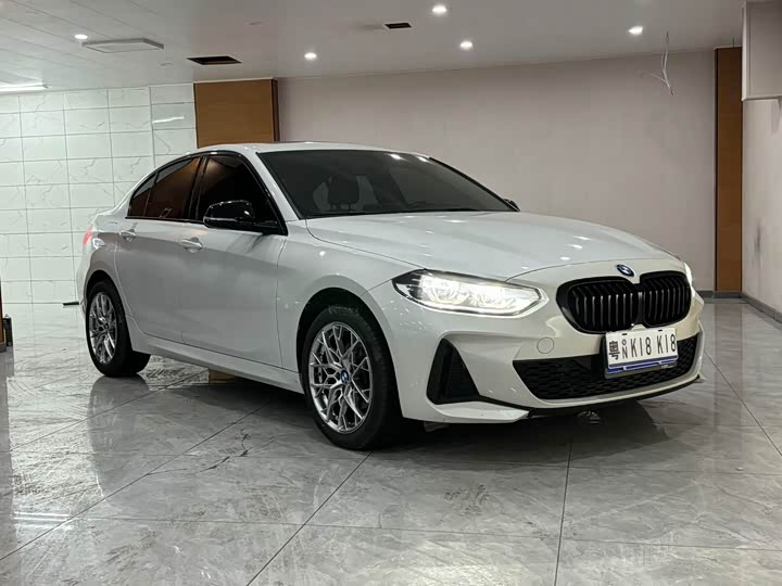 Фото 1 - BMW 1 Series