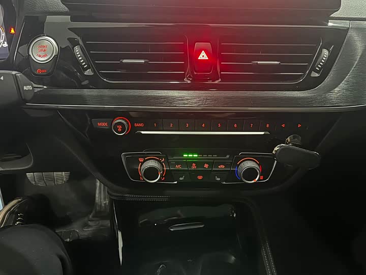 Фото 12 - BMW 1 Series