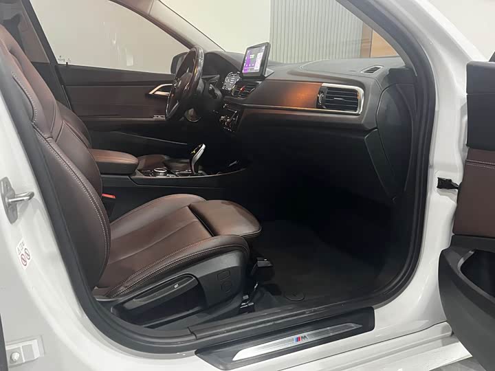 Фото 19 - BMW 1 Series