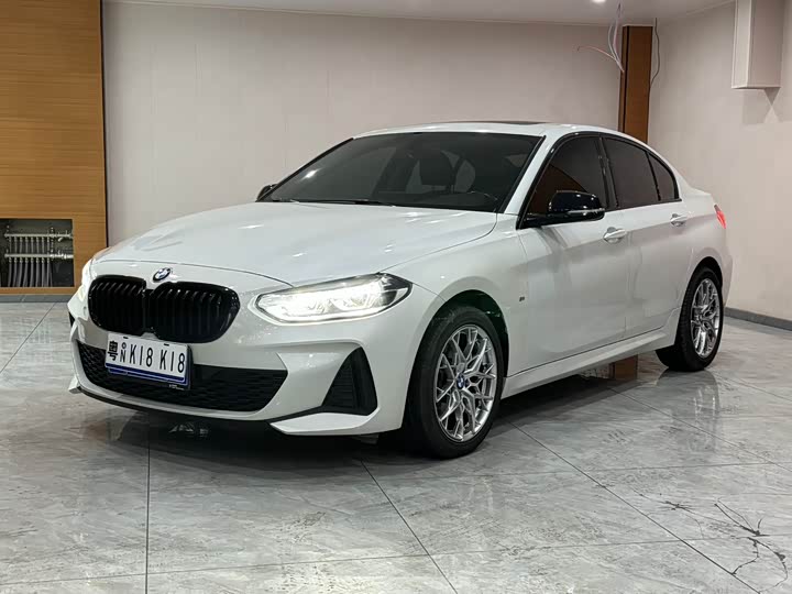 Фото 3 - BMW 1 Series