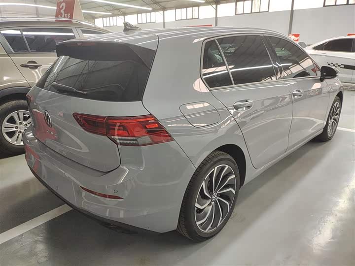 Фото 7 - Volkswagen Golf