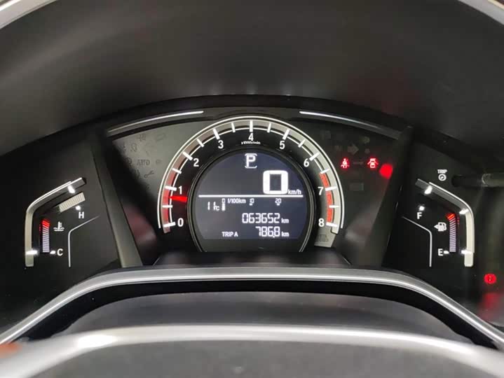 Фото 14 - Honda CR-V