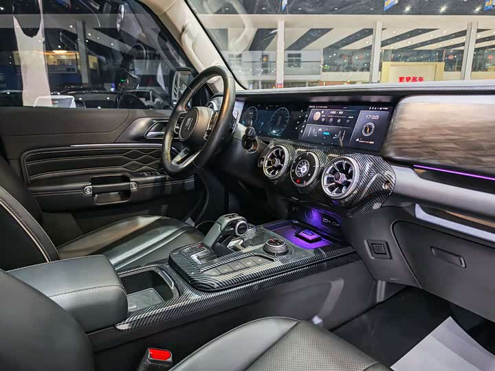 Фото 11 - Tank 300