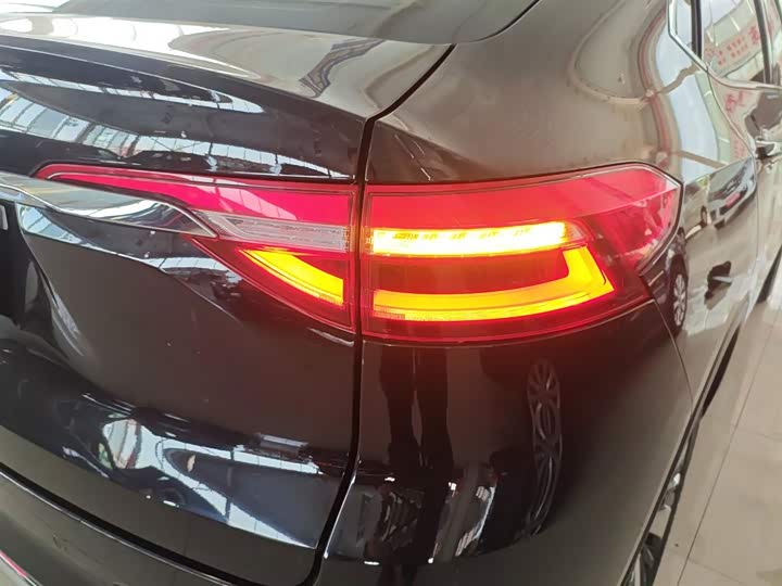 Фото 8 - Haval F7x