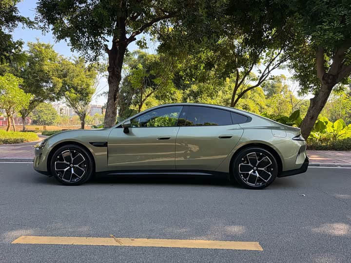 Фото 10 - Xiaomi SU7